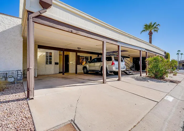 Dom wakacyjny Furnished Patio, Pool Access! Retreat Scottsdale