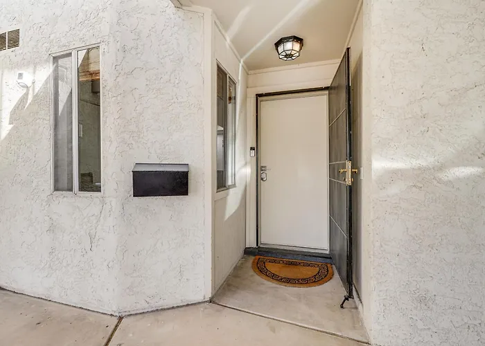 Furnished Patio, Pool Access! Retreat Scottsdale